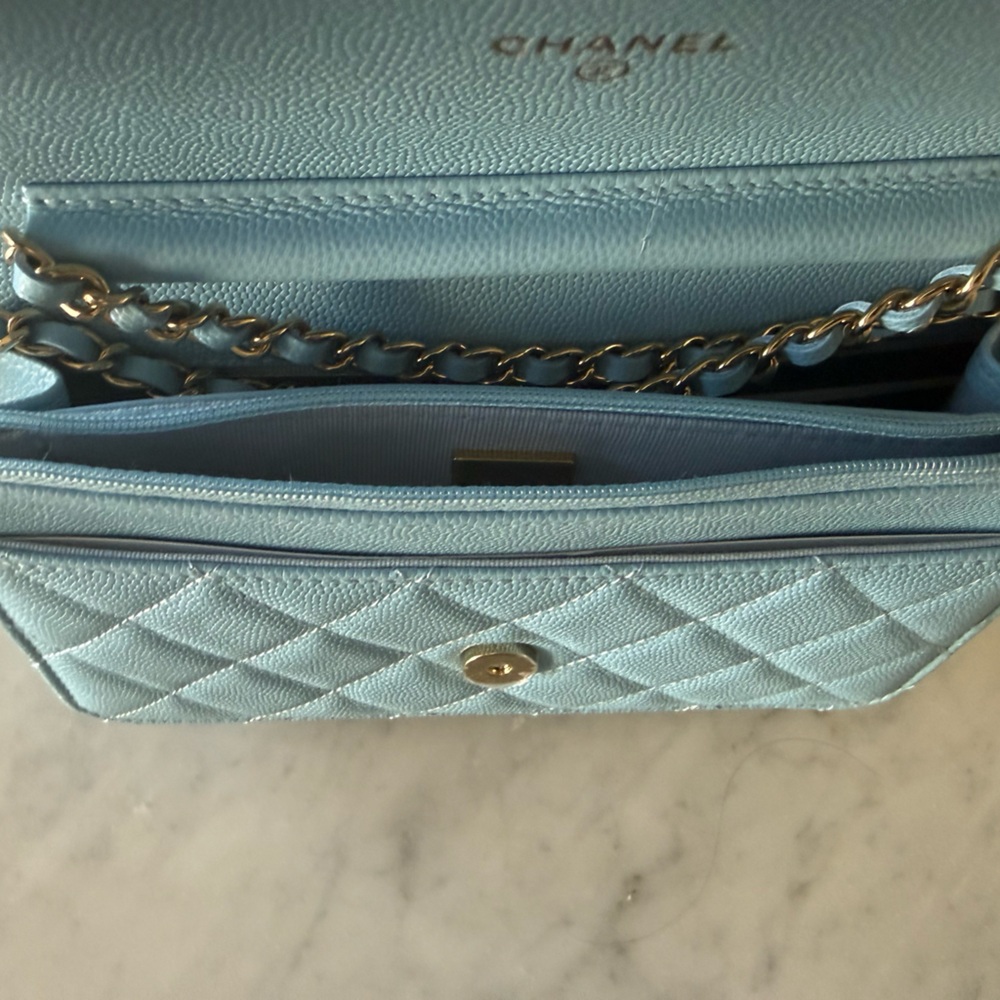 CHANEL Quilted Crossbody Bag in Light Blue - Picture 5 of 6